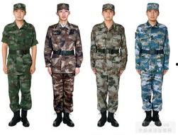 军训迷彩服网红照,军训网红照中的青春印记